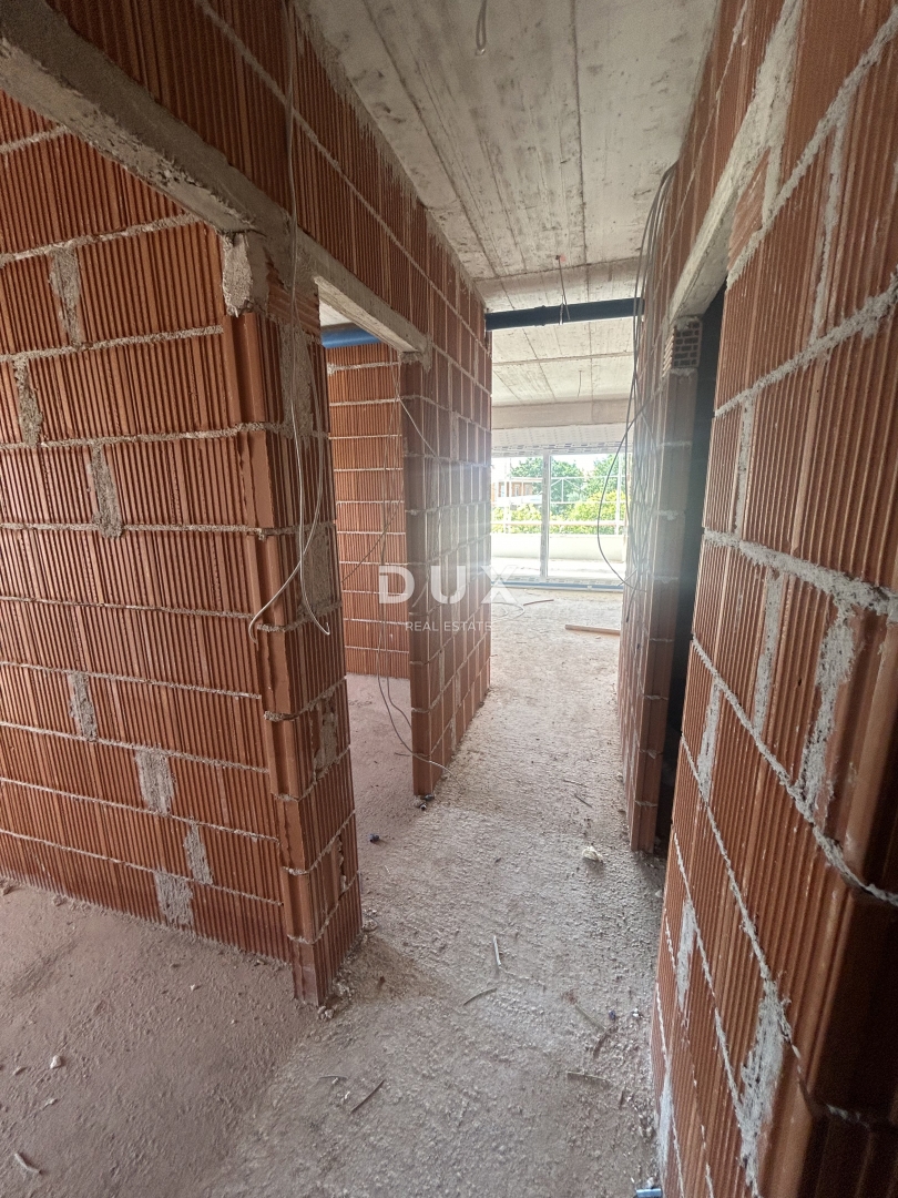 ŠIBENIK, SRIMA - Lussuoso appartamento con tre camere da letto in un nuovo edificio, a 300 m dalla spiaggia