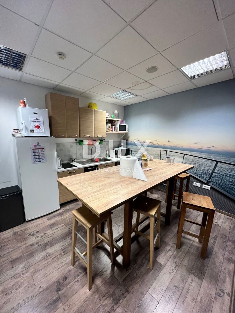 RIJEKA, KASTAV - spazio commerciale / ufficio 368 m2, modernamente arredato!!!