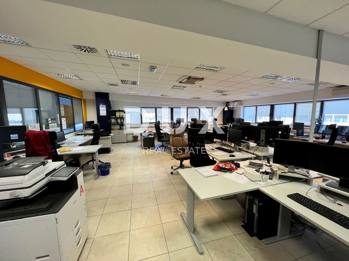 RIJEKA, KASTAV - spazio commerciale / ufficio 368 m2, modernamente arredato!!!