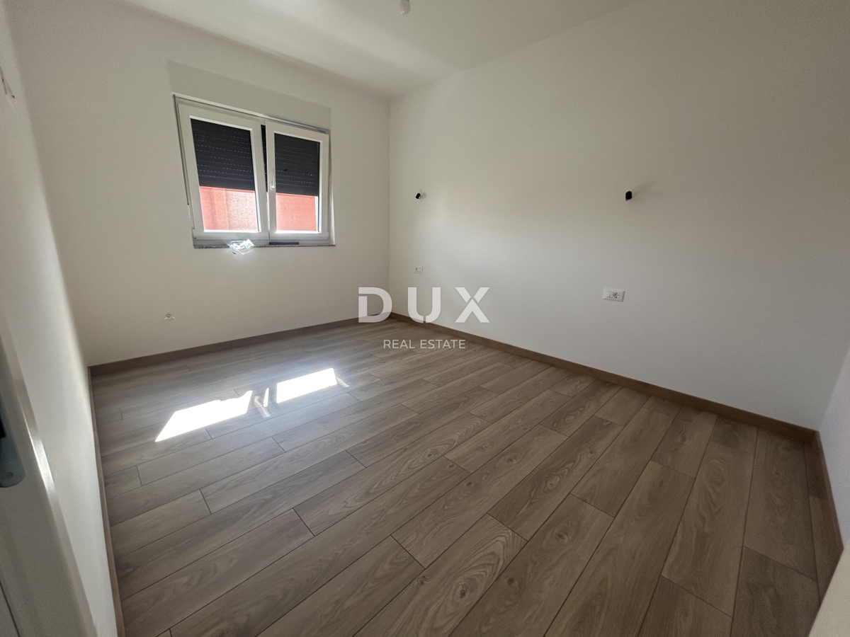 ŠIBENIK, VODICE – Lussuoso appartamento duplex in posizione attraente, a 200 m dalla spiaggia