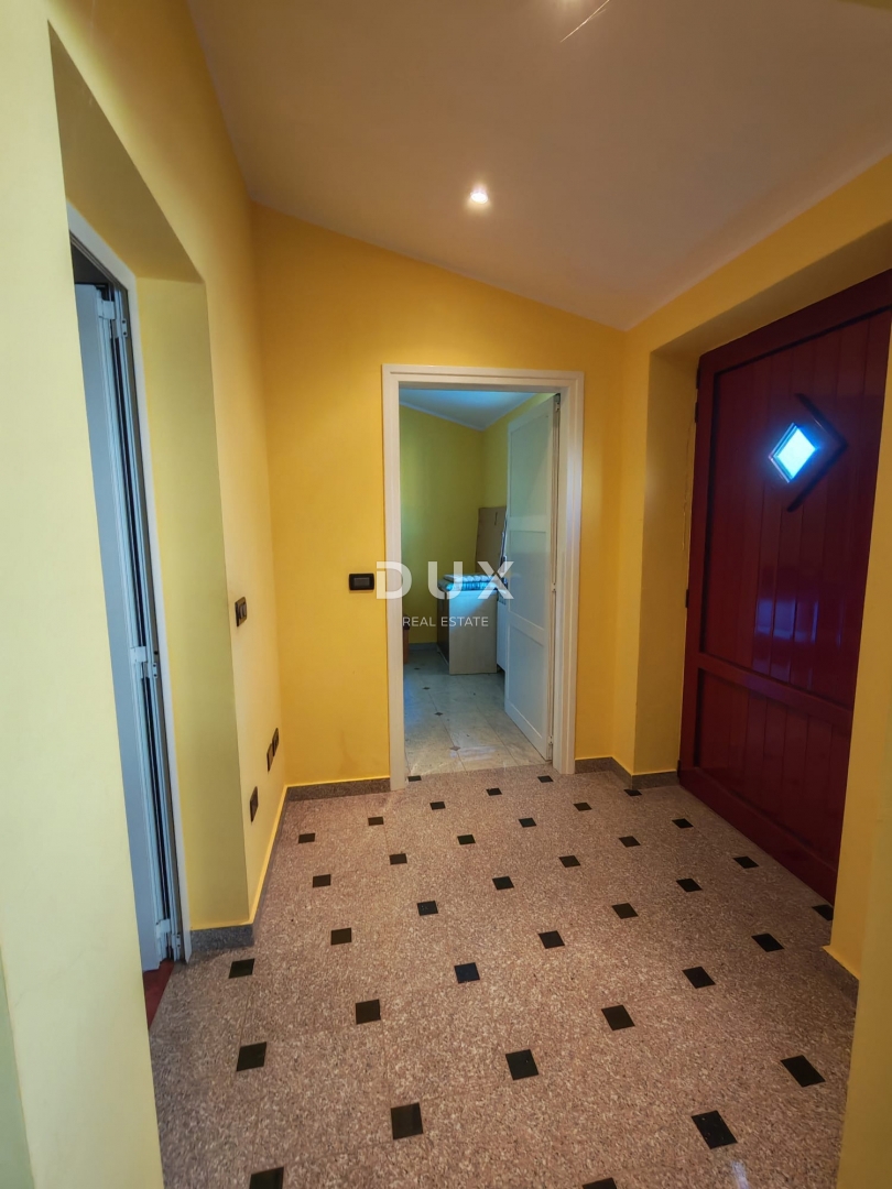 ISTRIA, BALE - Spaziosa villa con piscina e una casa in pietra aggiuntiva per gli ospiti