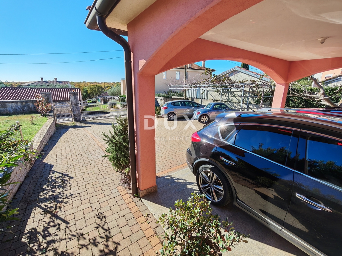 ISTRIA, BALE - Spaziosa villa con piscina e una casa in pietra aggiuntiva per gli ospiti