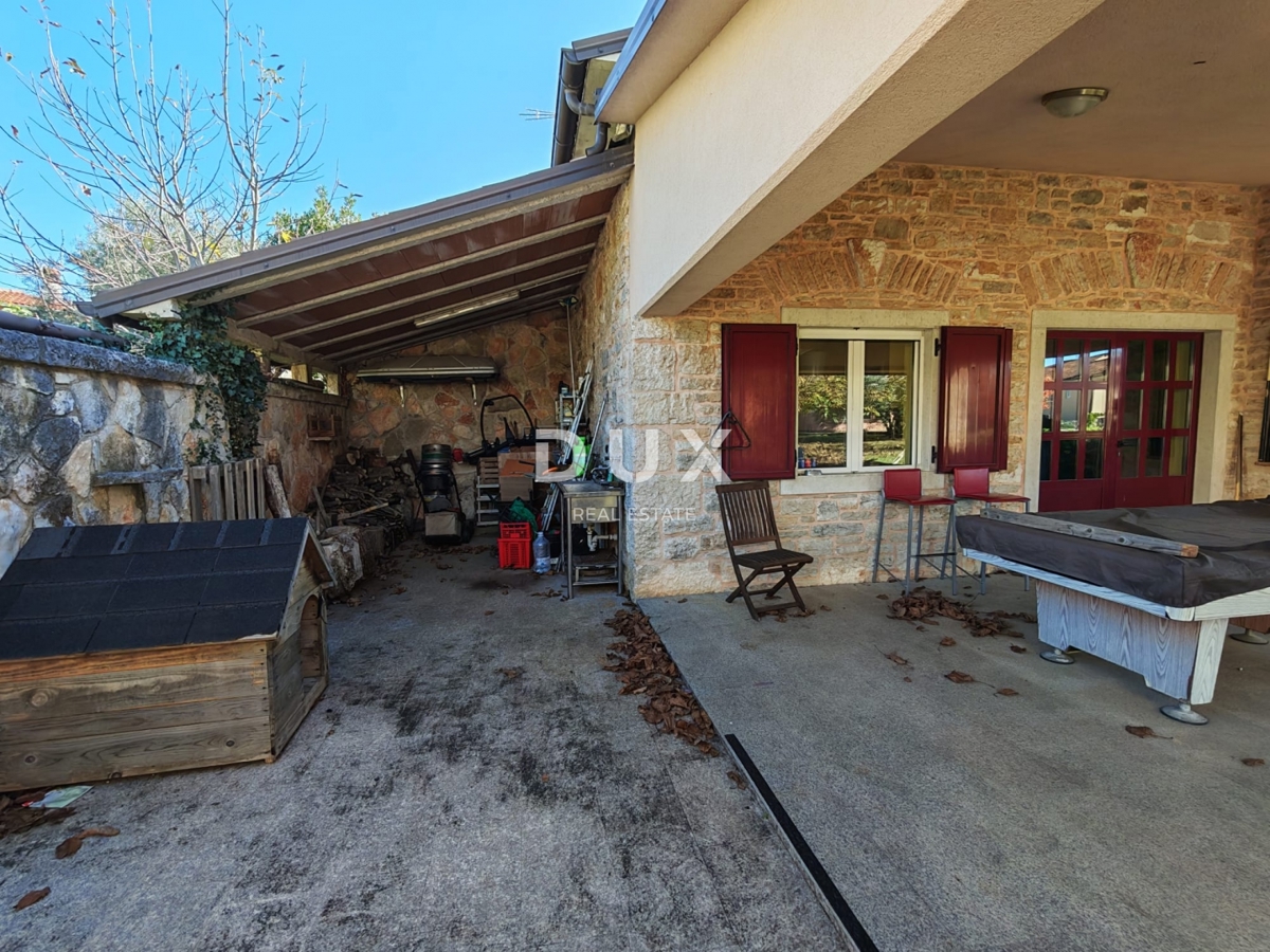 ISTRIA, BALE - Spaziosa villa con piscina e una casa in pietra aggiuntiva per gli ospiti