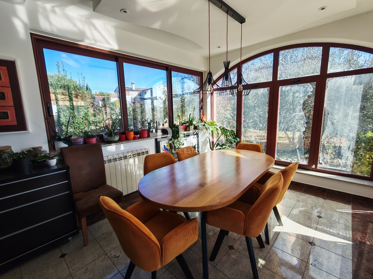 ISTRIA, BALE - Spaziosa villa con piscina e una casa in pietra aggiuntiva per gli ospiti