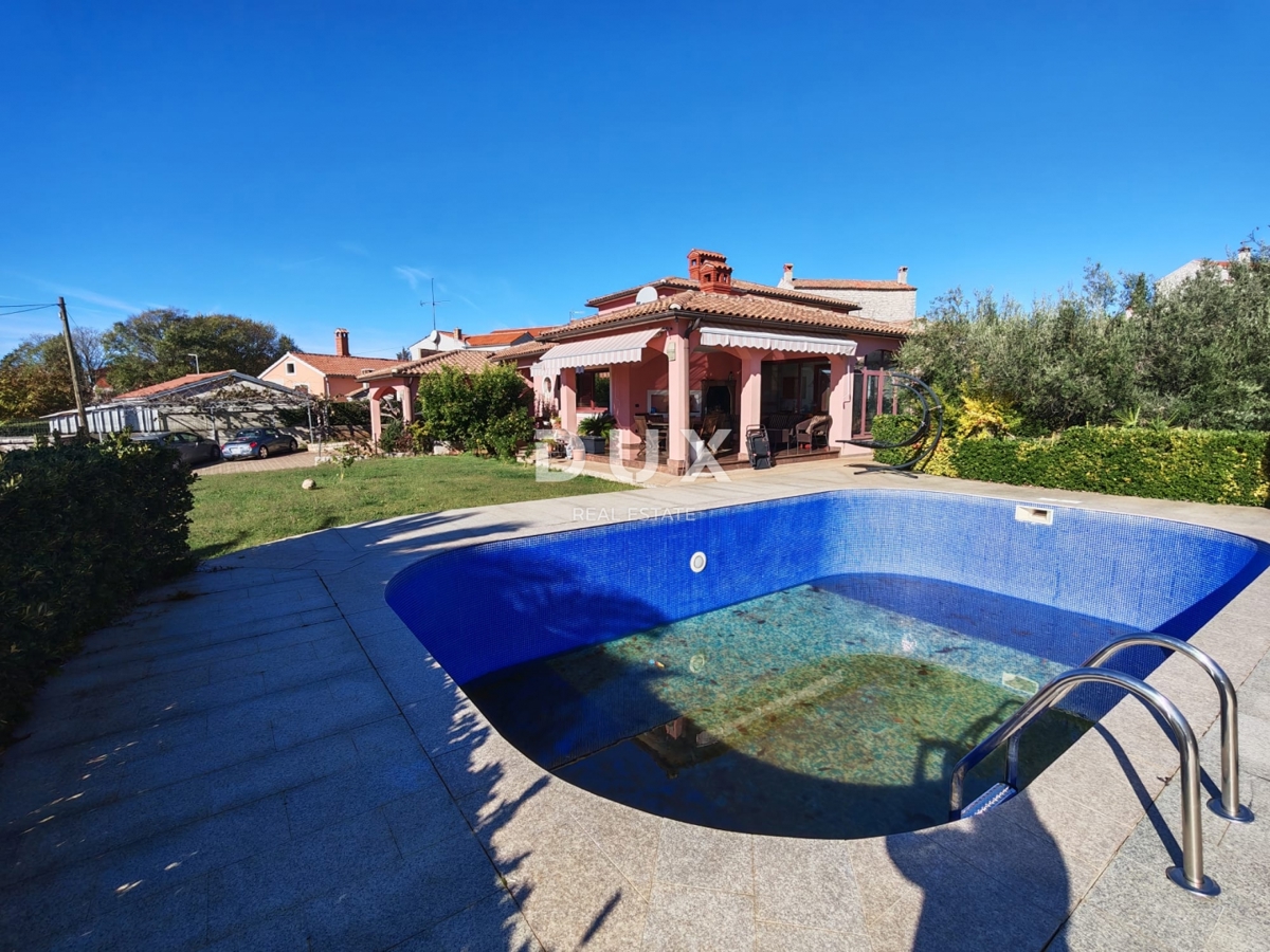 ISTRIA, BALE - Spaziosa villa con piscina e una casa in pietra aggiuntiva per gli ospiti