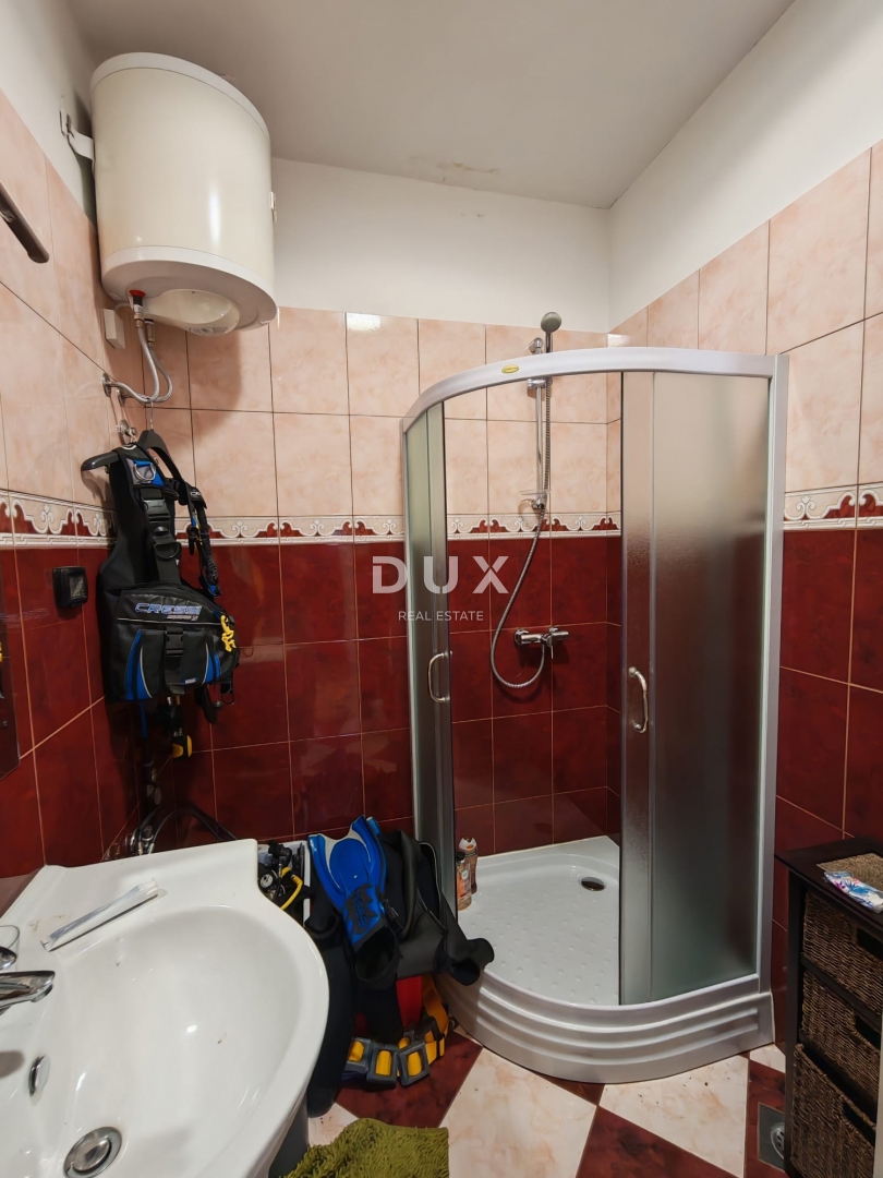 ISTRIA, BALE - Spaziosa villa con piscina e una casa in pietra aggiuntiva per gli ospiti