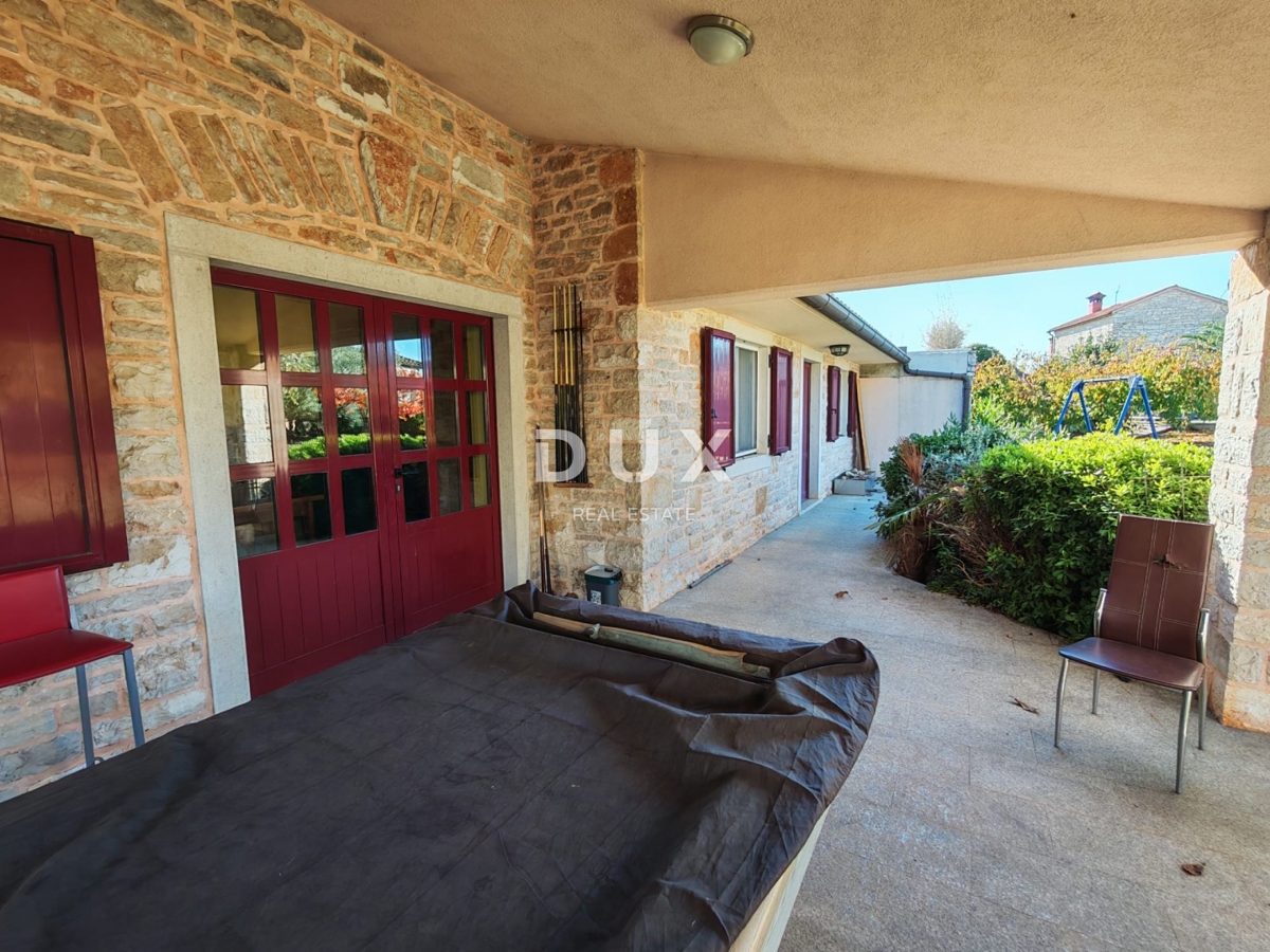 ISTRIA, BALE - Spaziosa villa con piscina e una casa in pietra aggiuntiva per gli ospiti