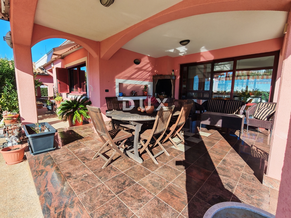 ISTRIA, BALE - Spaziosa villa con piscina e una casa in pietra aggiuntiva per gli ospiti