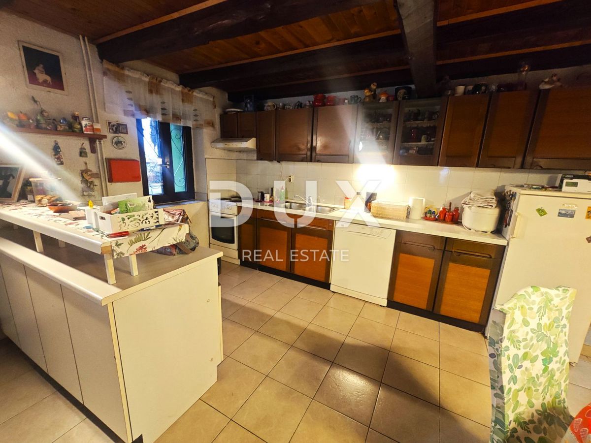 ČAVLE (dintorni) - Casa indipendente con 3250 m2 di terreno edificabile!