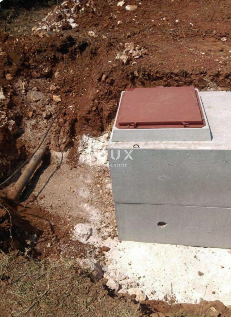 ISTRIA, ROVIGNO - Casa su ampio terreno agricolo