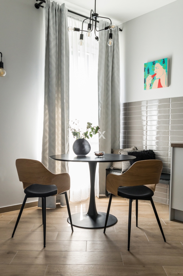 RIJEKA, CENTRO - Investimento esclusivo: tre appartamenti arredati in un complesso, posizione privilegiata