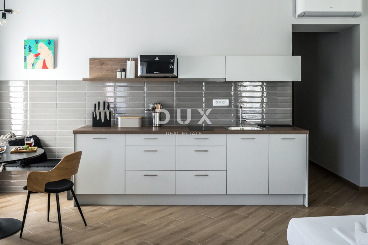 RIJEKA, CENTRO - Investimento esclusivo: tre appartamenti arredati in un complesso, posizione privilegiata