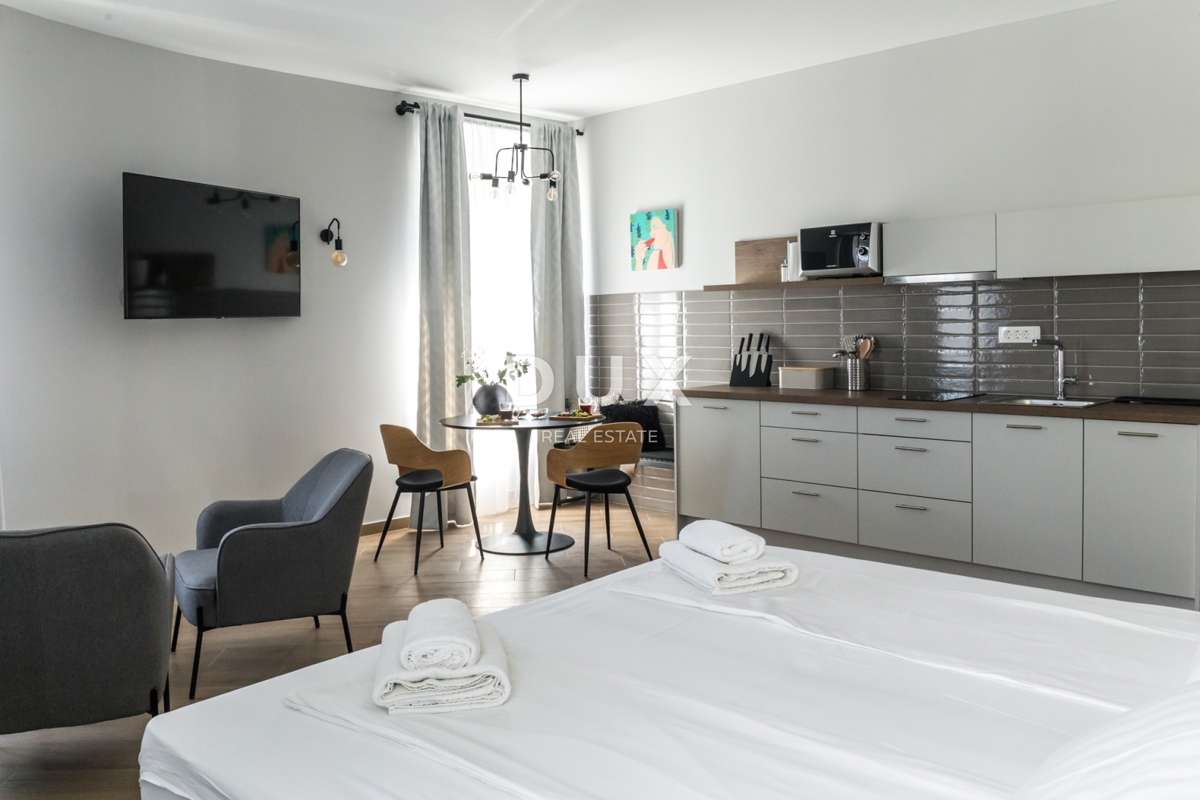 RIJEKA, CENTRO - Investimento esclusivo: tre appartamenti arredati in un complesso, posizione privilegiata