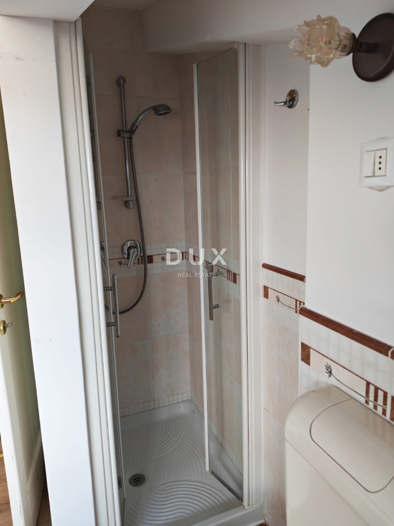 ISTRIA, ROVIGNO - Attico di 75,40 m2 nel centro storico con vista mare!