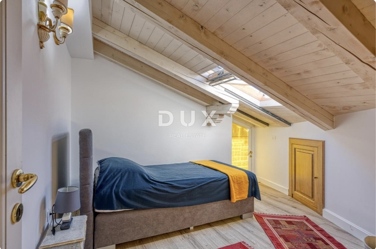 ISTRIA, ROVIGNO - Attico di 75,40 m2 nel centro storico con vista mare!