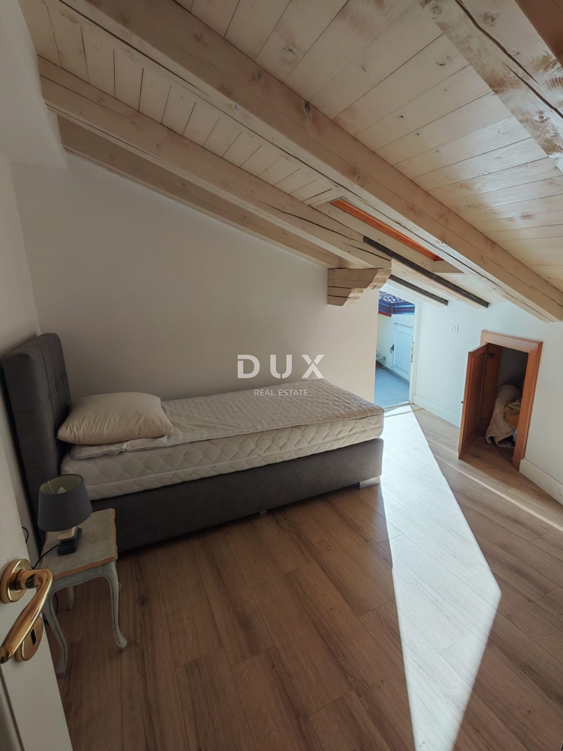 ISTRIA, ROVIGNO - Attico di 75,40 m2 nel centro storico con vista mare!