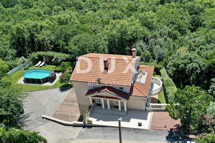 CRIKVENICA, GRIŽANE - Bellissima casa indipendente con piscina e vista mare!