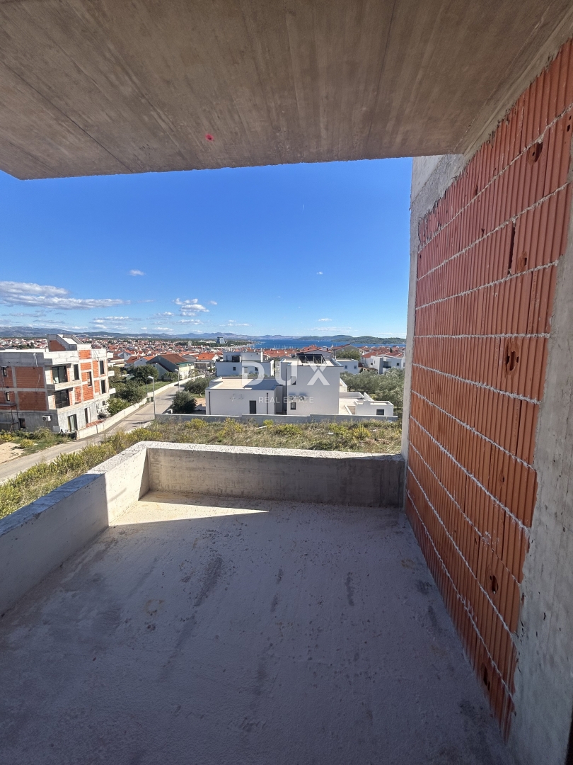 SEBENICO, VODICE – Appartamento con due camere da letto in un nuovo edificio! VISTA MARE! OCCASIONE!