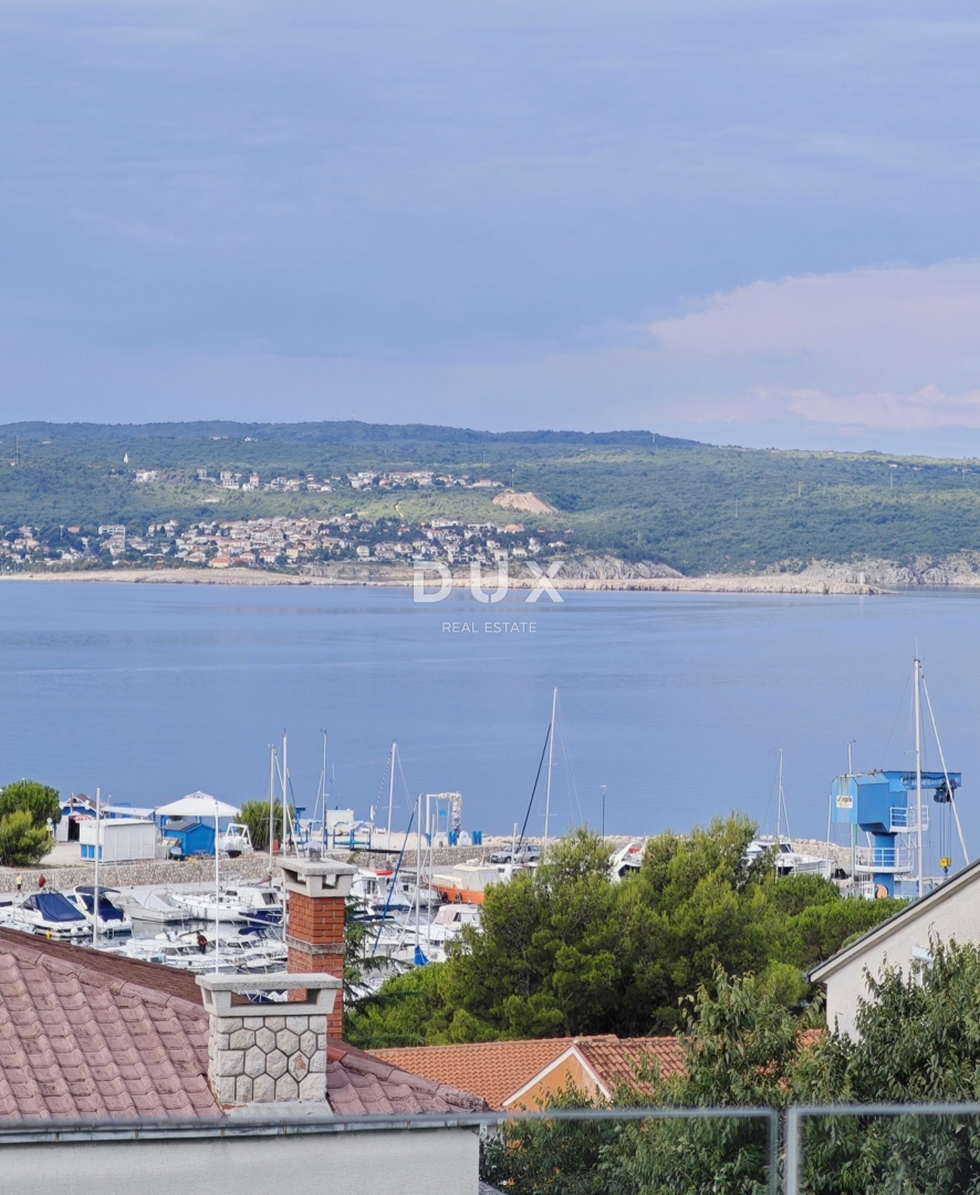 CRIKVENICA - appartamento con tre camere da letto e garage, a 130 m dal mare