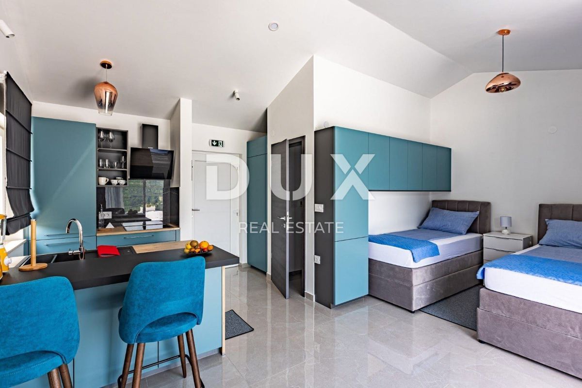 ISTRIA, CEROVLJE - Hacienda di Ippocrate con campo sportivo! RARO!