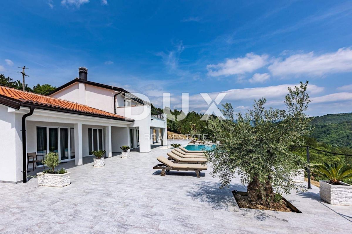 ISTRIA, CEROVLJE - Hacienda di Ippocrate con campo sportivo! RARO!