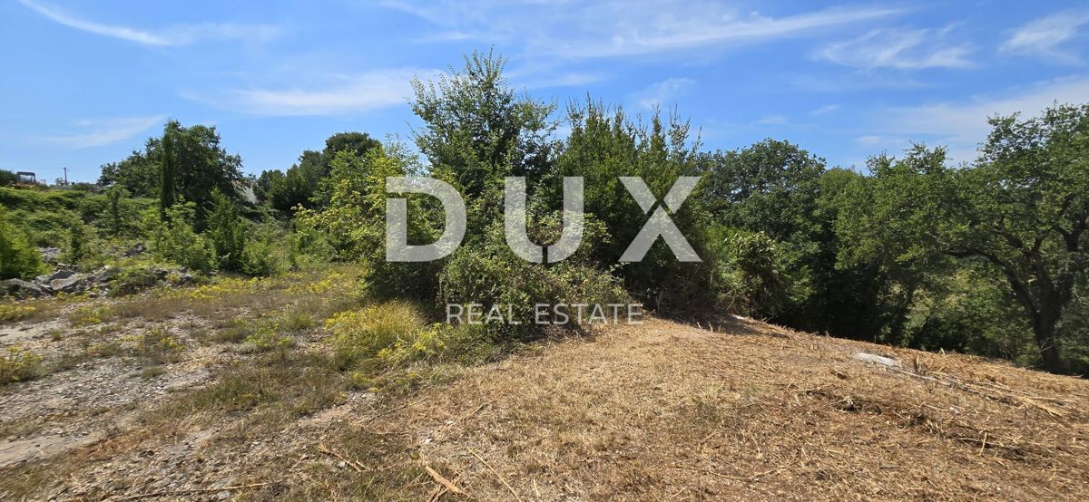 ISTRIA, ROVIGNO - Terreno edificabile vicino alla città