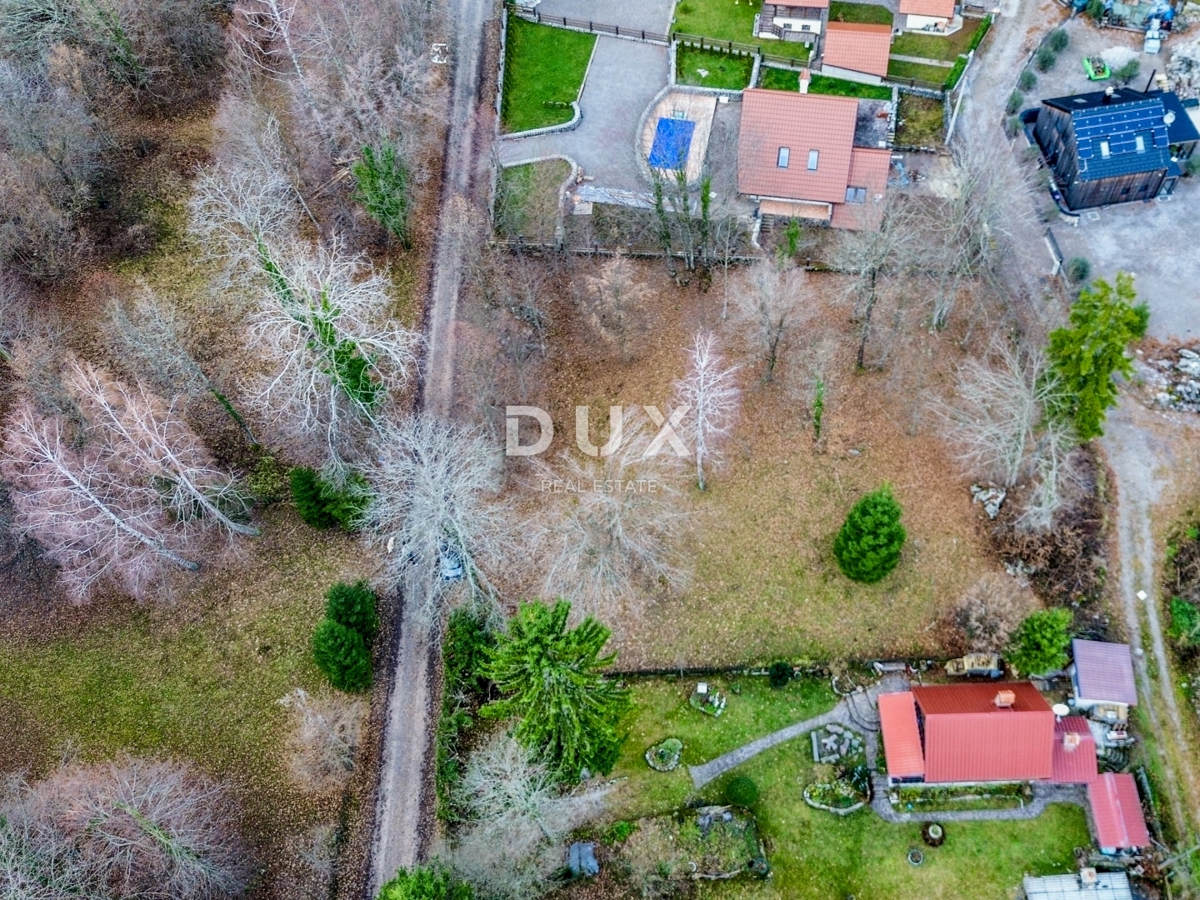 OPATIJA, ZVONEĆA - l'ultimo terreno edificabile nel bosco, come in una fiaba, un idillio boschivo a soli 6 km da Opatija e dal mare