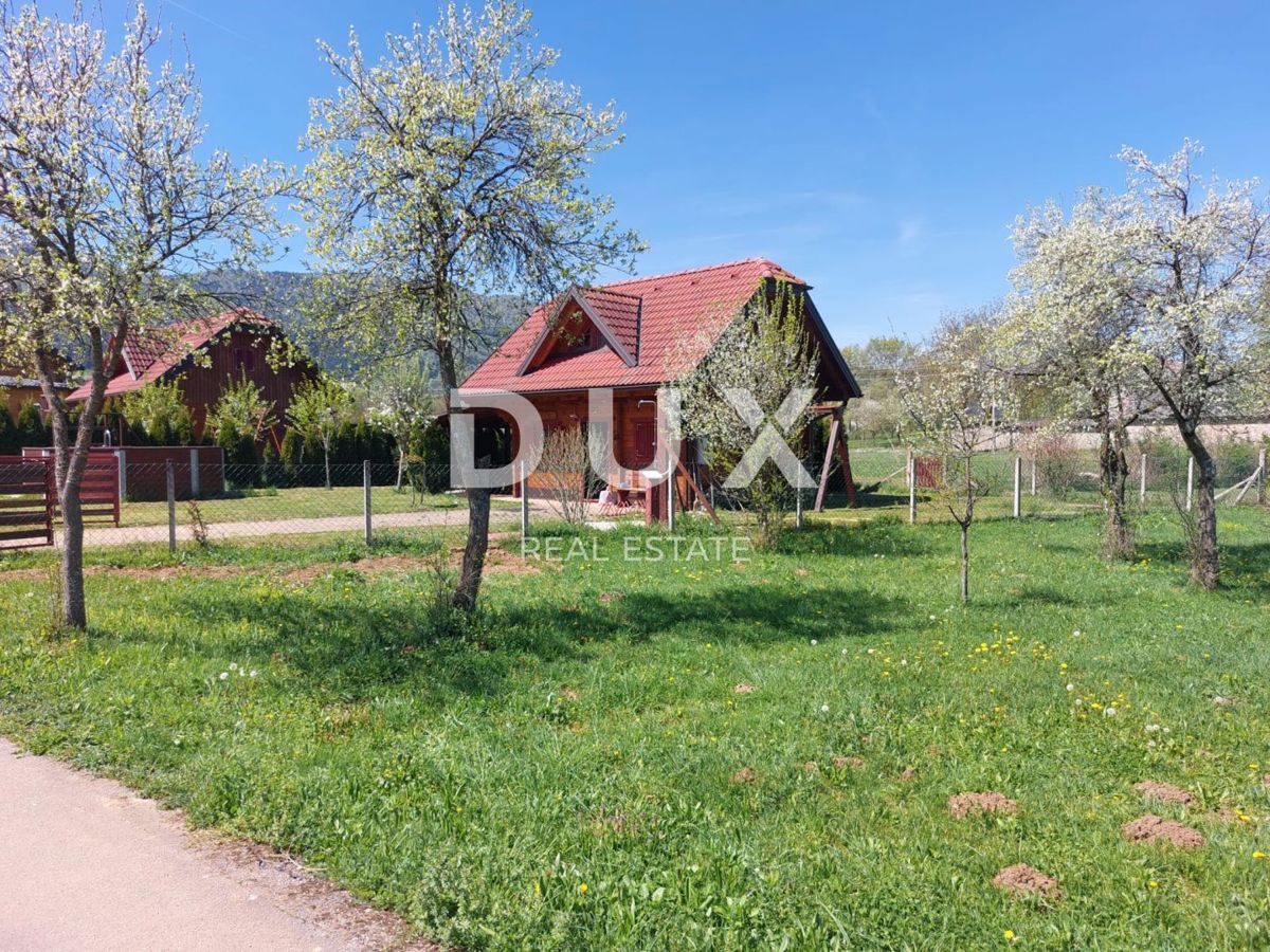 OTOČAC, LIČKO LEŠČE - Casa nella natura con piscina