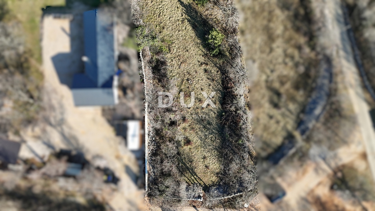 ISOLA DI KRK, GARICA - Terreno agricolo edificabile, configurazione pianeggiante, ideale per una villa di lusso con piscina