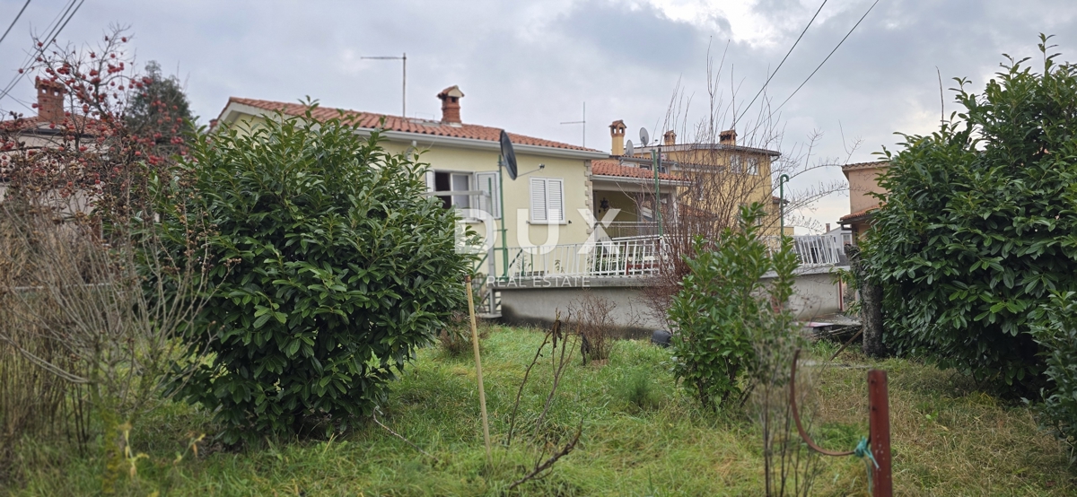 ISTRIA, LABIN - Casa con due appartamenti con ampie terrazze, garage e camino con galleria nelle immediate vicinanze del centro