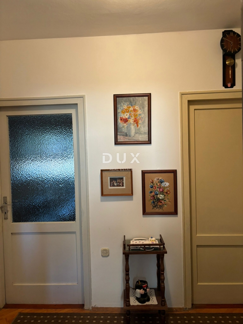 ISTRIA, POLA - Appartamento vicino al centro con due terrazze! Vendita esclusiva!