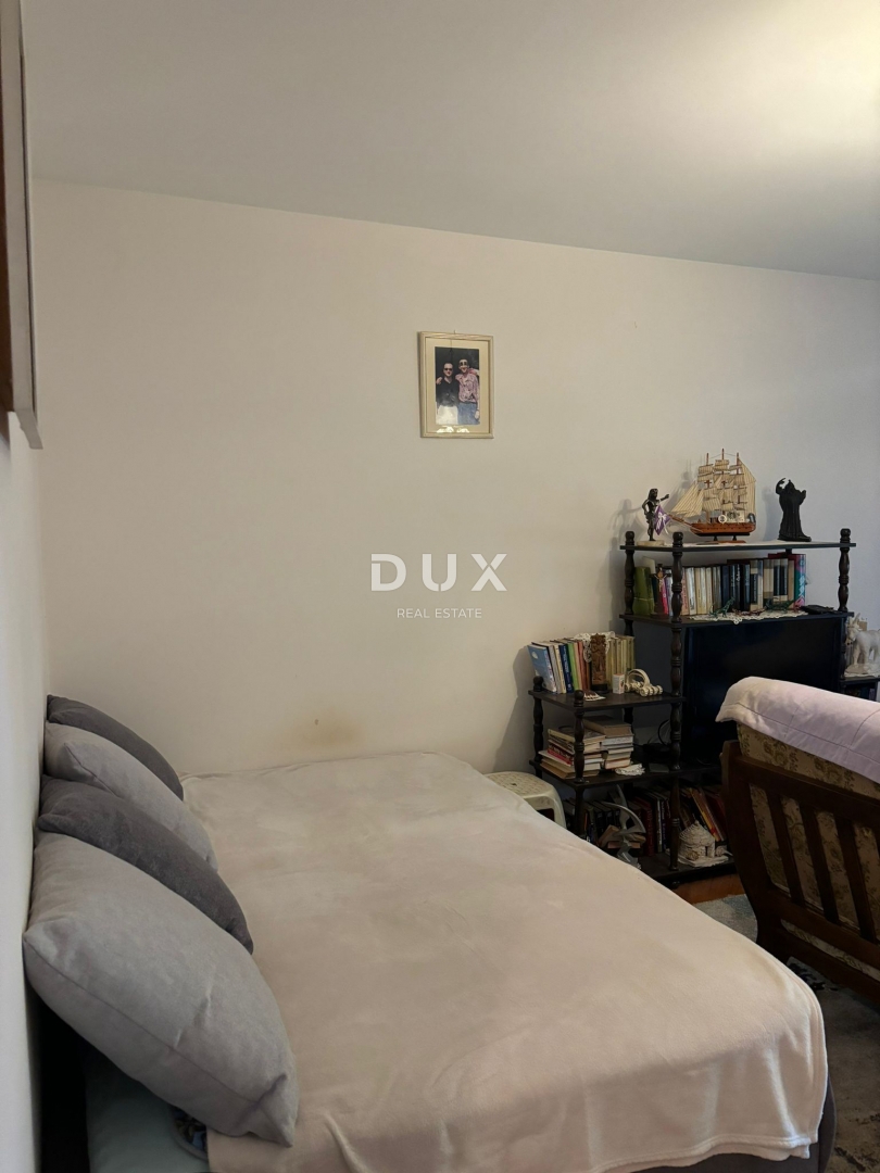 ISTRIA, POLA - Appartamento vicino al centro con due terrazze! Vendita esclusiva!