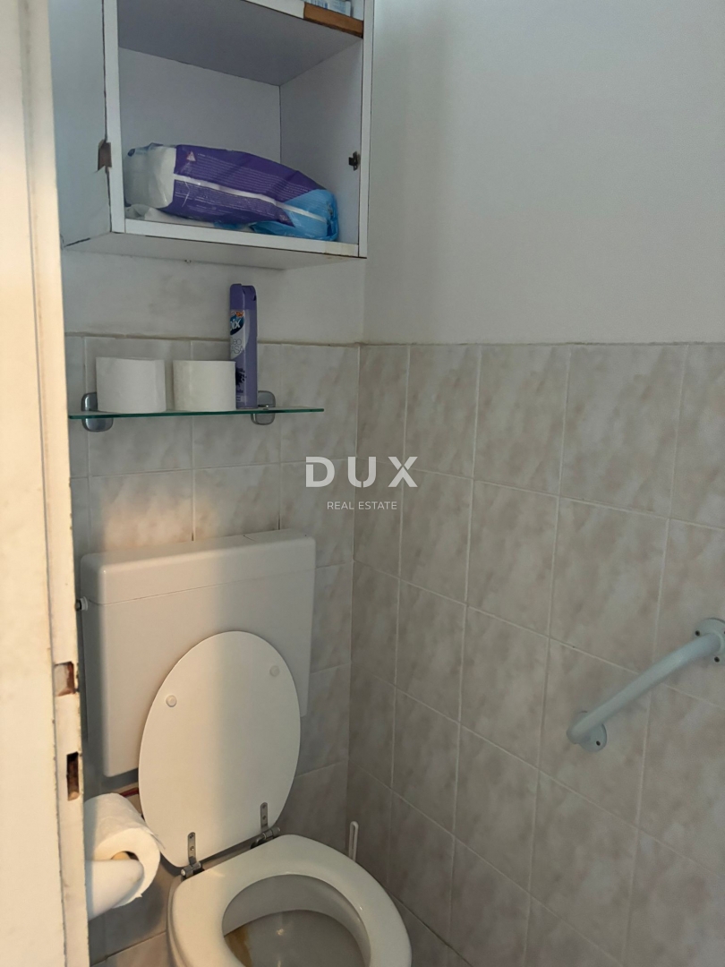 ISTRIA, POLA - Appartamento vicino al centro con due terrazze! Vendita esclusiva!