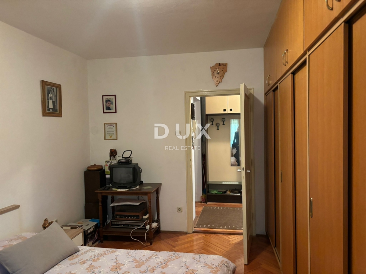 ISTRIA, POLA - Appartamento vicino al centro con due terrazze! Vendita esclusiva!