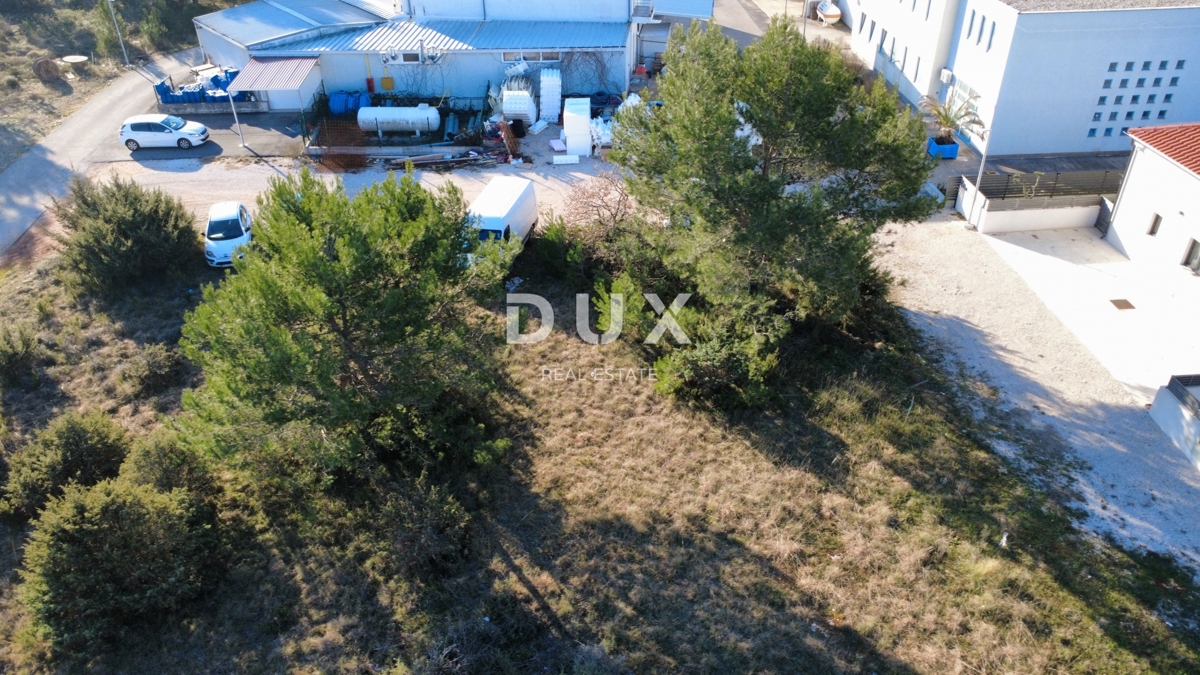 ZADAR, ZATON - Terreno edificabile 522 m2, forma regolare