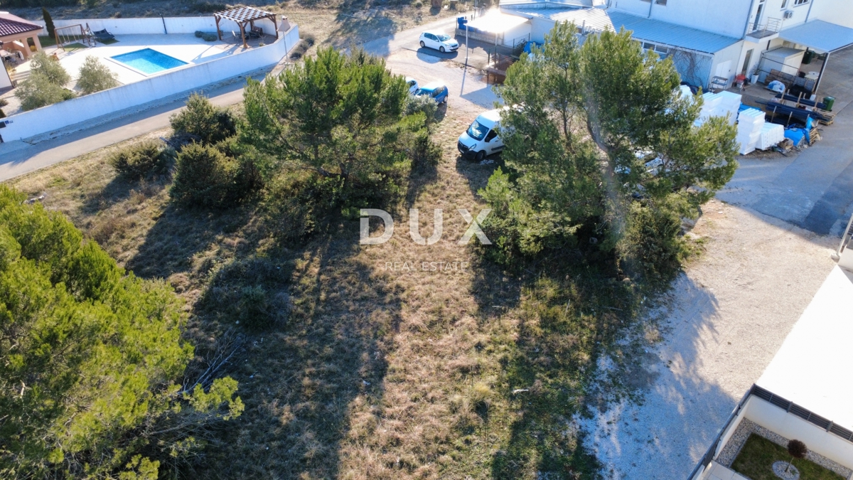 ZADAR, ZATON - Terreno edificabile 522 m2, forma regolare