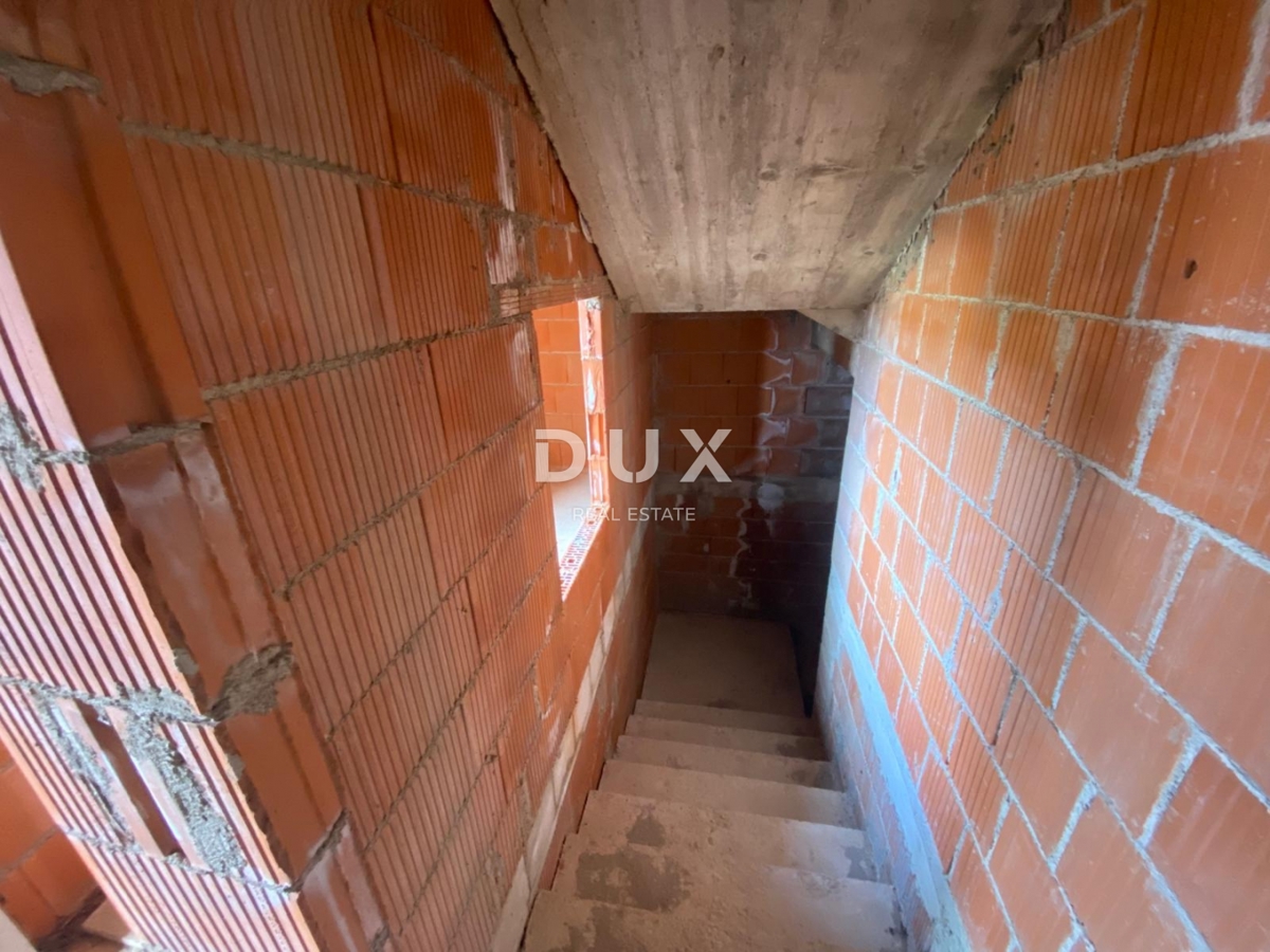 RIJEKA, KASTAV - casa indipendente con vista mare + garage + ampio giardino! OCCASIONE! VENDITA URGENTE!