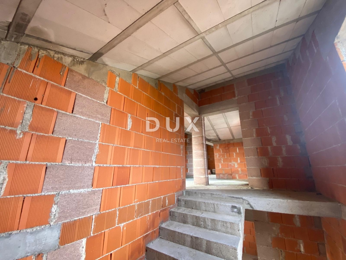 RIJEKA, KASTAV - casa indipendente con vista mare + garage + ampio giardino! OCCASIONE! VENDITA URGENTE!