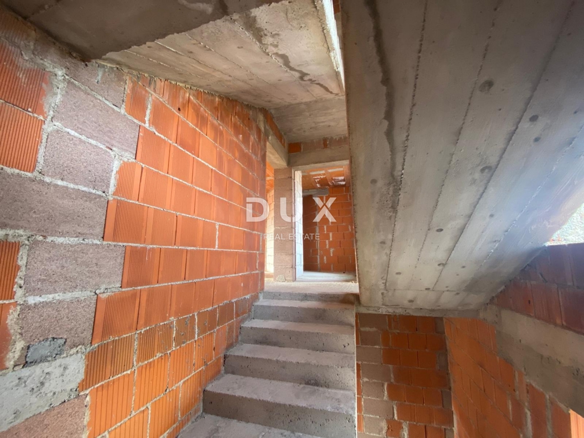 RIJEKA, KASTAV - casa indipendente con vista mare + garage + ampio giardino! OCCASIONE! VENDITA URGENTE!