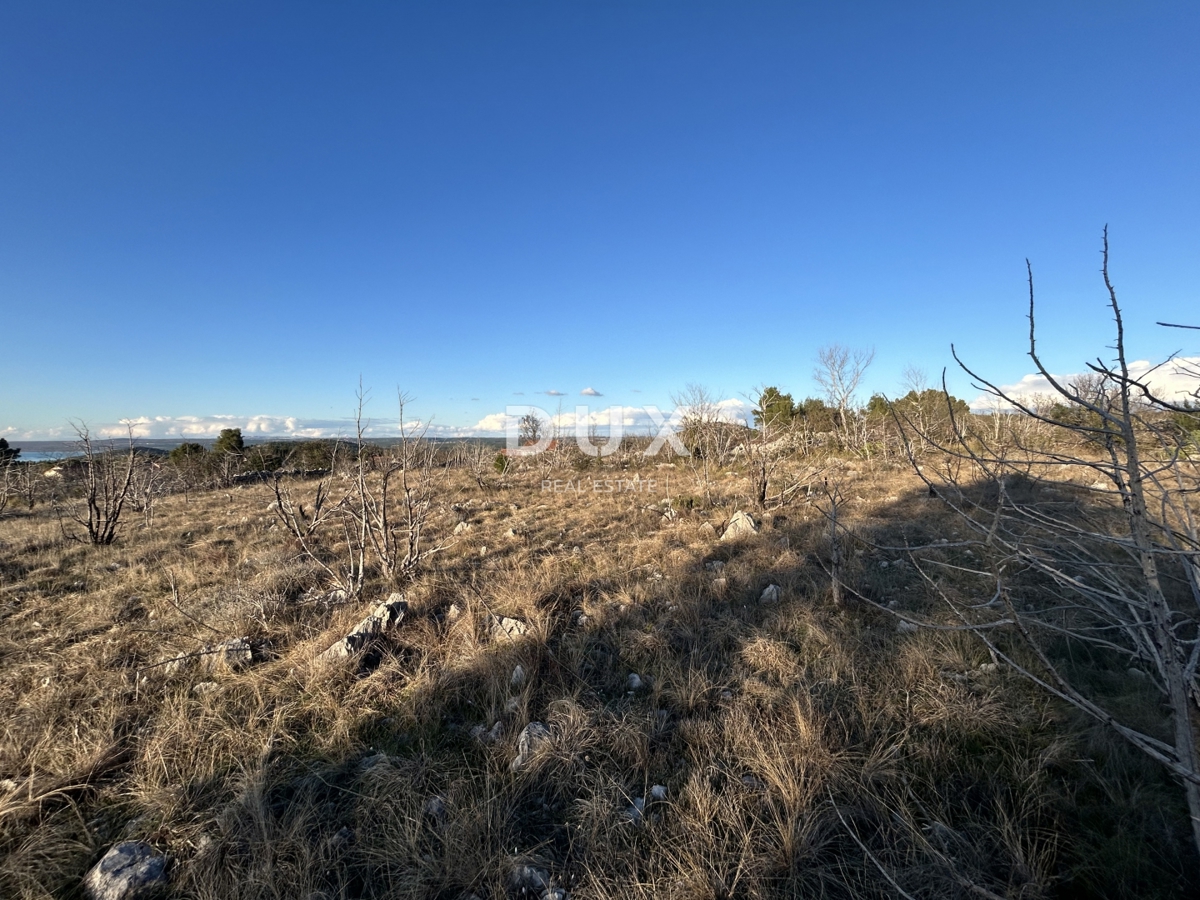 ŠIBENIK, BILICE – Terreno edificabile con vista su Prokljan, 970m2