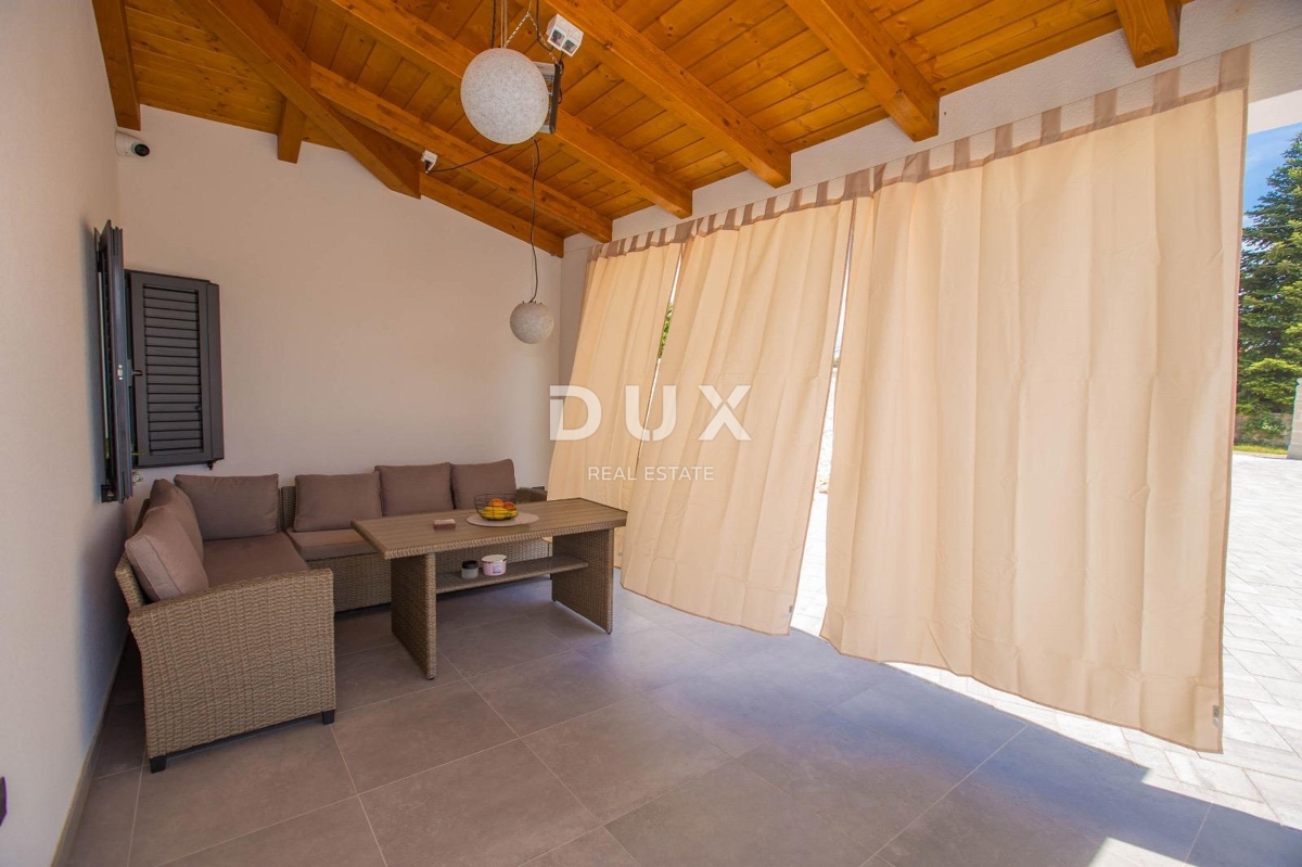 ISTRIA, BALE (dintorni) - Due edifici residenziali ristrutturati in ottima posizione, occasione!