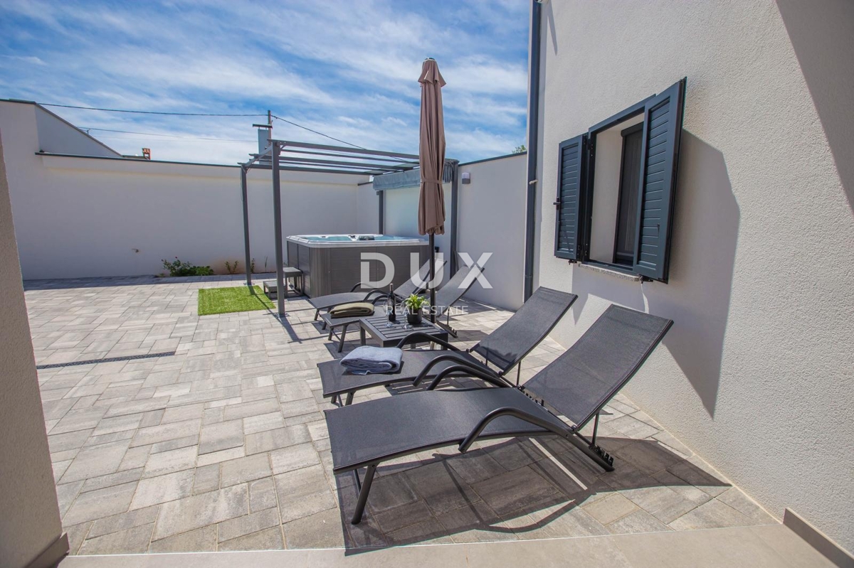 ISTRIA, BALE (dintorni) - Due edifici residenziali ristrutturati in ottima posizione, occasione!