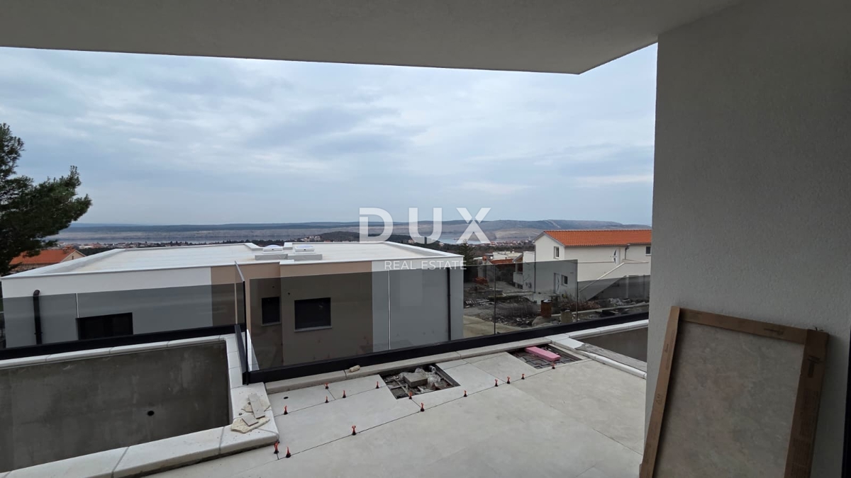 CRIKVENICA, JADRANOVO - lussuosa casa bifamiliare con piscina, 143m2