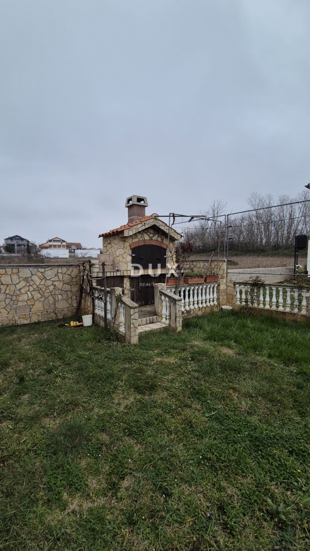 ZADAR, PRIVLAKA - Incantevole casa a 10 minuti dalla spiaggia sabbiosa