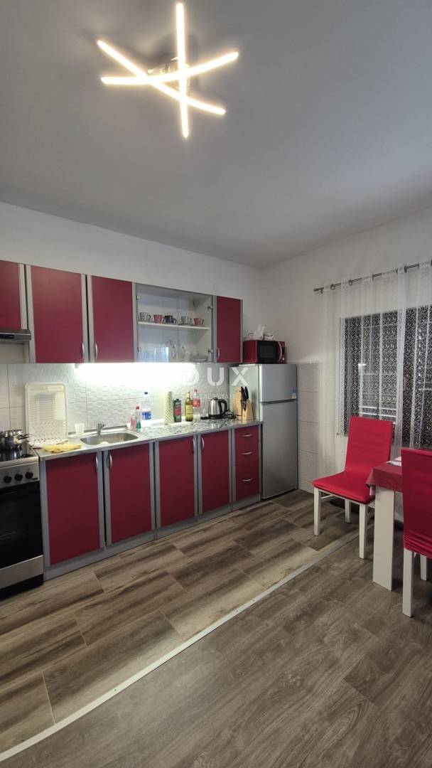 ZADAR, PRIVLAKA - Incantevole casa a 10 minuti dalla spiaggia sabbiosa