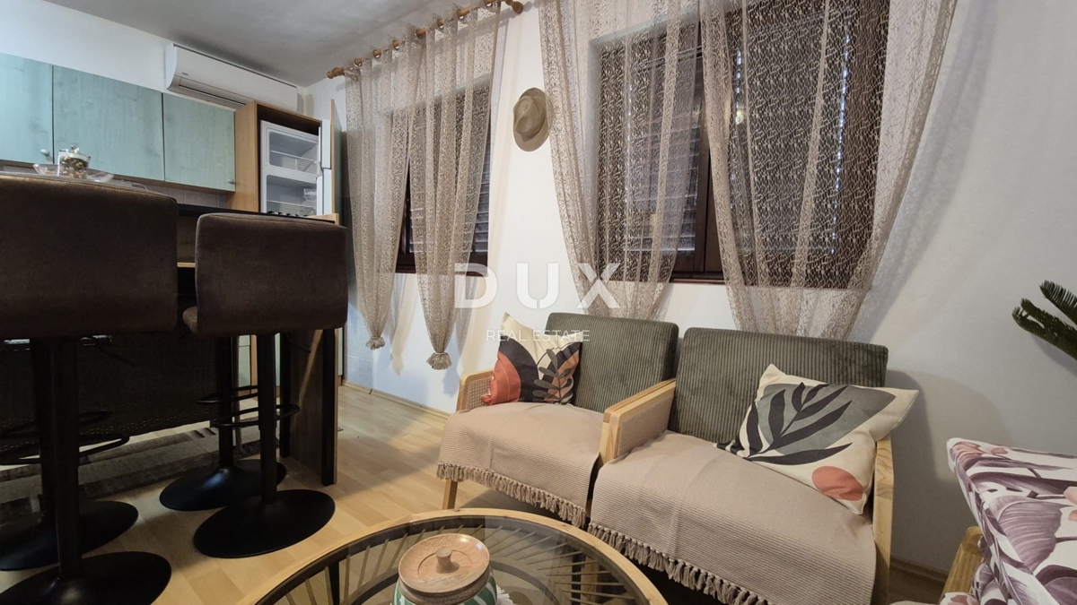 ZADAR, PRIVLAKA - Incantevole casa a 10 minuti dalla spiaggia sabbiosa