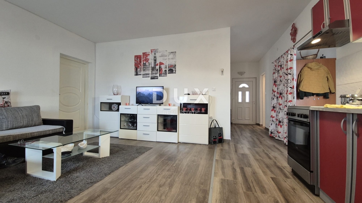 ZADAR, PRIVLAKA - Incantevole casa a 10 minuti dalla spiaggia sabbiosa