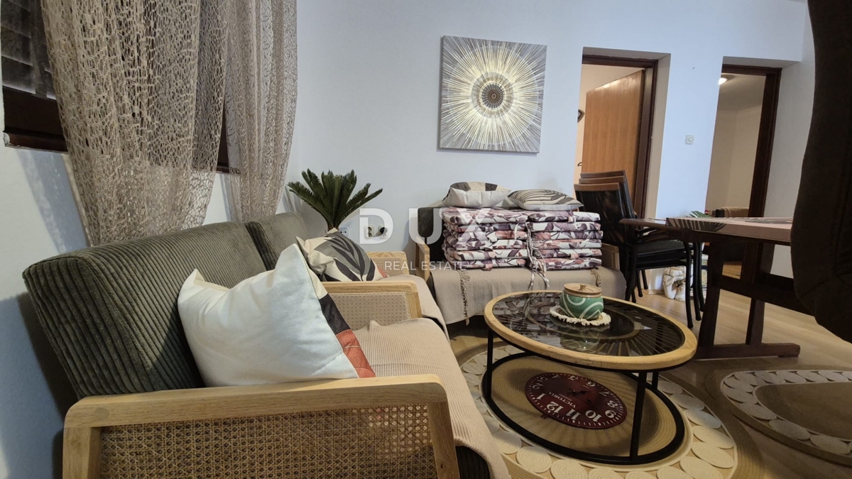 ZADAR, PRIVLAKA - Incantevole casa a 10 minuti dalla spiaggia sabbiosa