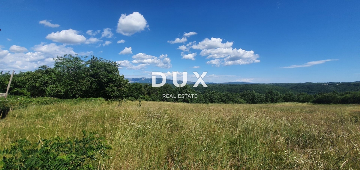 ISTRIA, PEDANA - Terreno con costruzione di due case, ai margini del villaggio, vista sulla natura