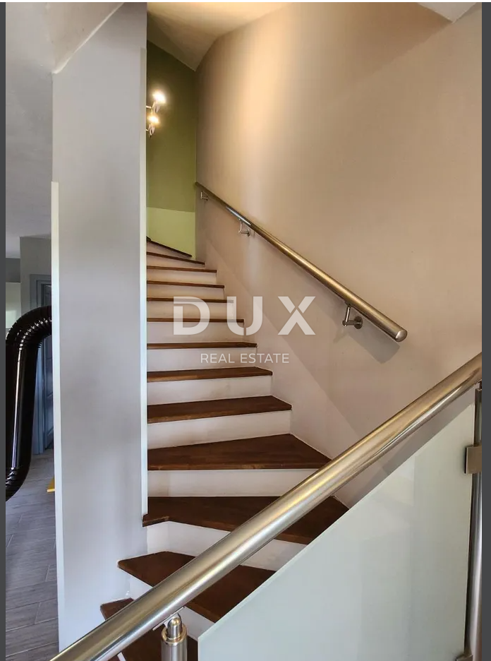 ISTRIA, BUIE - casa ristrutturata con vista su Buie